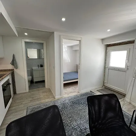 Cozy Tiny House ליסבון