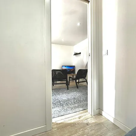 Cozy Tiny House דירה ליסבון